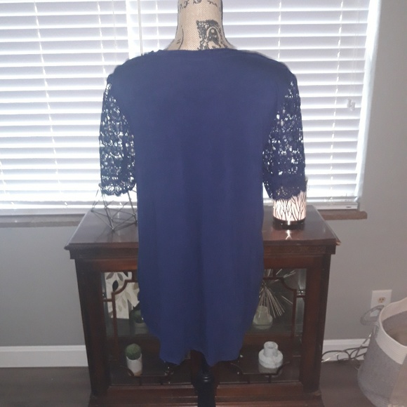 ADRIANNA PAPELL Blue lace top - Picture 2 of 3